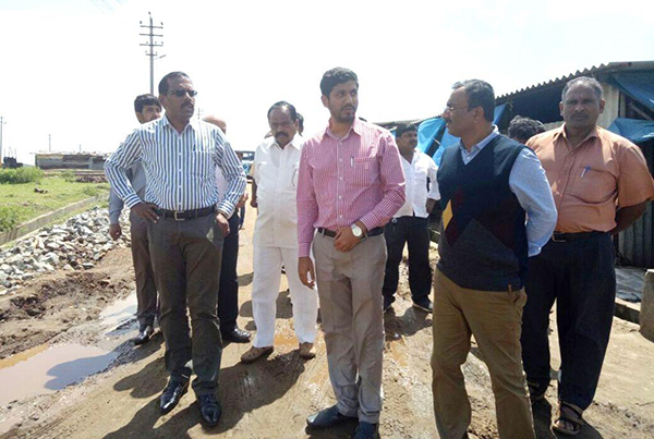 ಗಿರಿಜನ ನಿರಾಶ್ರಿತ ಪ್ರದೇಶಗಳಿಗೆ ಜಿಲ್ಲಾಧಿಕಾರಿ ಭೇಟಿ, ಪರಿಶೀಲನೆ